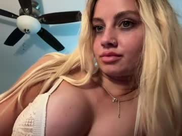 blondeeebunniee