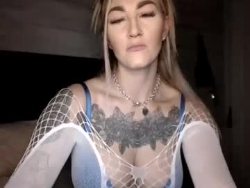 bombshellbaddie