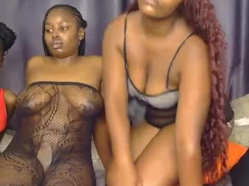 khellybee